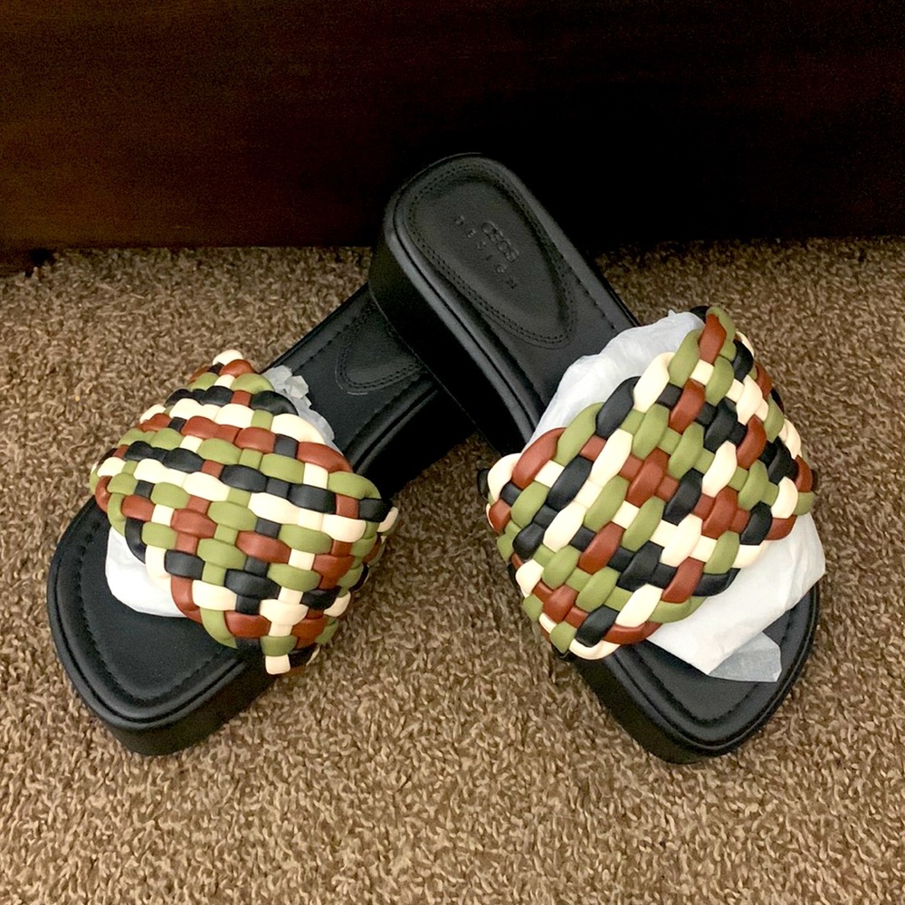 ASOS flatform mules US 6 - Never Worn
